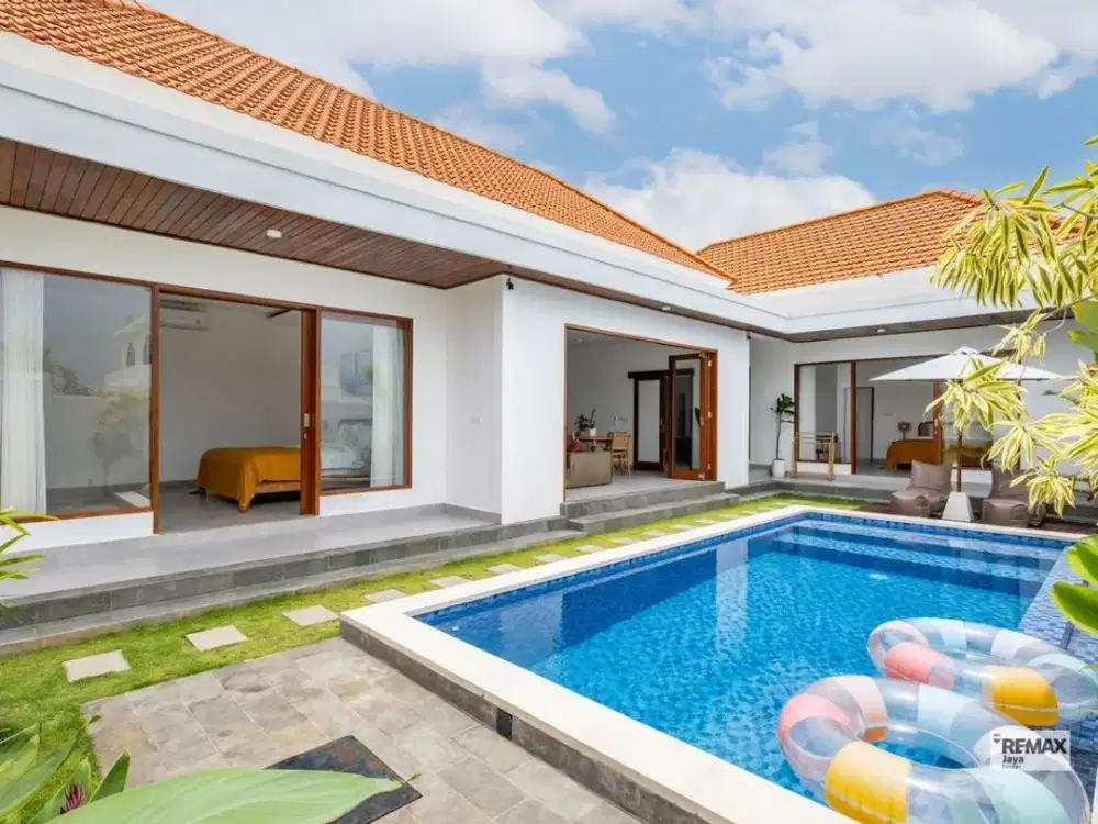 Elegant Enclosed Living Villa For Long-Term Rent Near Seseh Beach