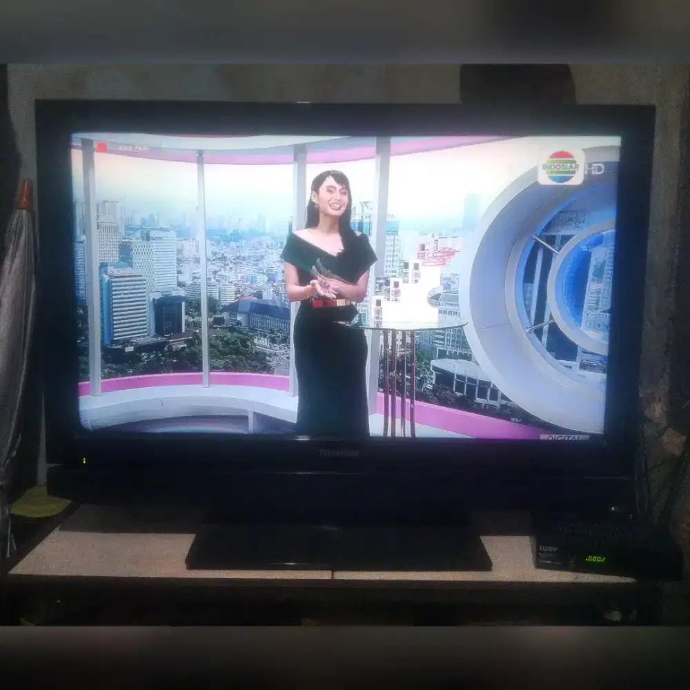 TV Lcd Toshiba 32 inch Normal Gress No Minus Plus STB dan 2 Remote