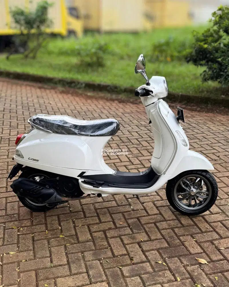 JUAL MURAH VESPA LX 125 iGET FACELIFT 2024 MULUS