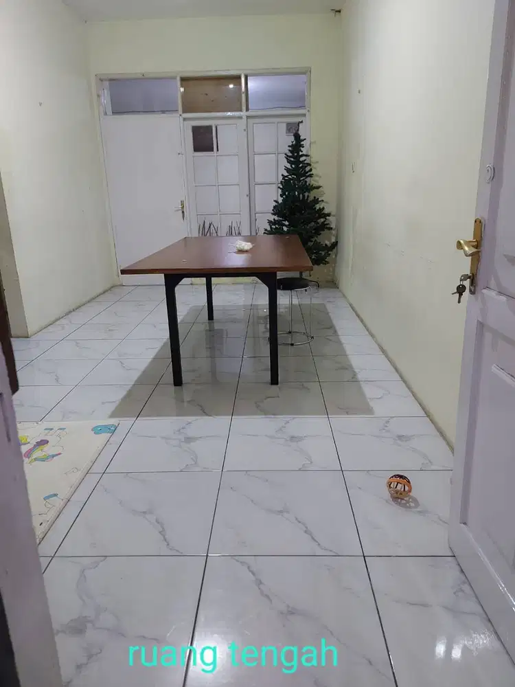 Rumah Taman Kopo Indah 1 Bandung Cocok untuk Usaha Siap Huni