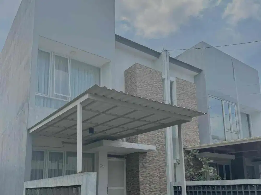 Dijual Rumah Minimalis Siap Huni di Komplek Grand Sharon