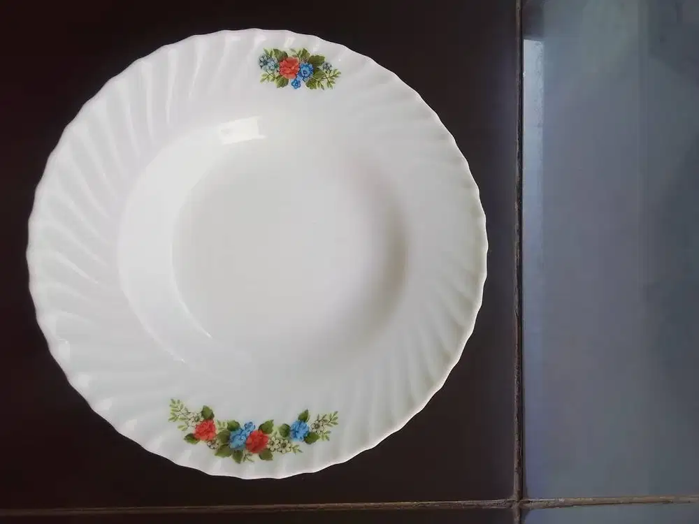 Bisa Nego - 19 Piring Makan