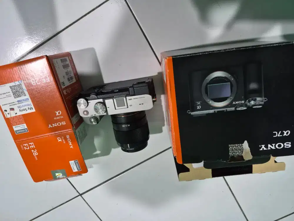 Sony A7C No Minus lengkap sekaligus lensa Sony Fe 28mm F2