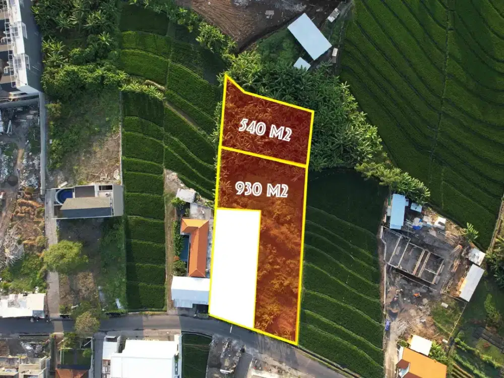 TANAH DI JALAN UTAMA PINK ZONE LOKASI PRIME DAN STRATEGIS HANYA BERJARAK 400 M ETERS MENUJU PANTAI PERERENAN CANGGU