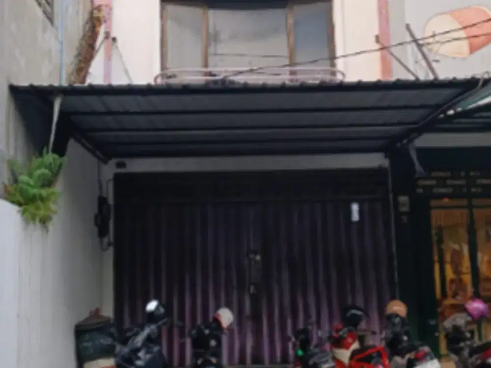 Disewakan Ruko Nginden Strategis, Cocok Kantor, Apotek atau Retail