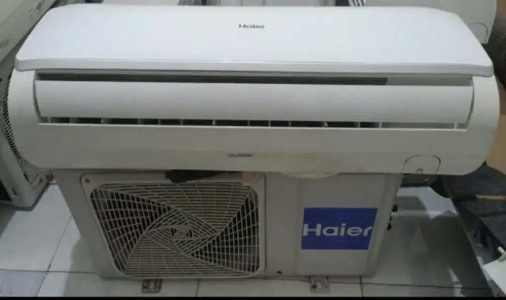 Jual ac haire 3/4 pk R 32 lowat 600 watt kondisi 95% ori semua