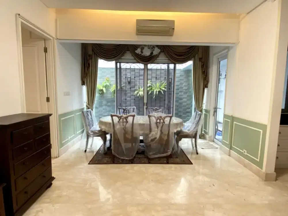 Dijual/Disewakan Rumah Mewah 2 Lantai Di Menteng Jakarta Pusat