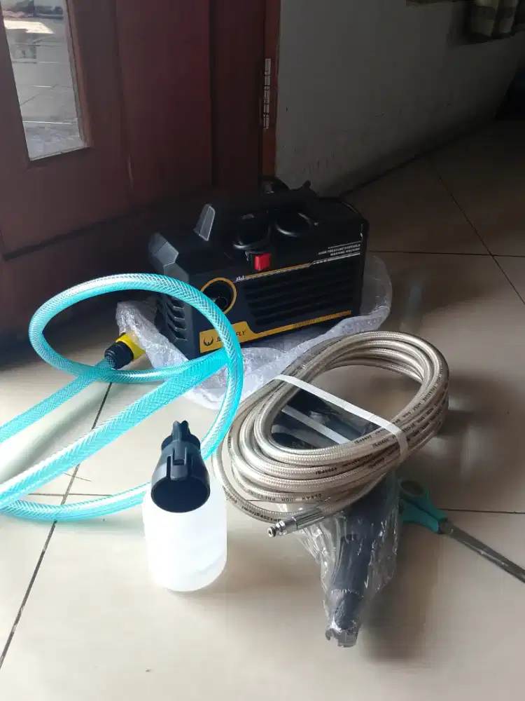 Alat cuci motor dan mobil