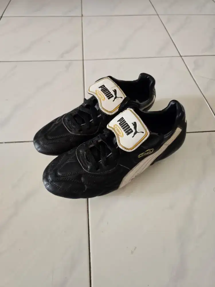 Sepatu Bola Legendaris Puma King Original