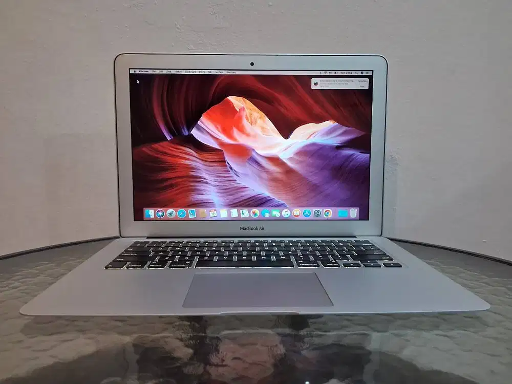 MacBook Air 13 i5 SSD 200GB Mulus NO-DENT Normal Laptop APPLE Garansi