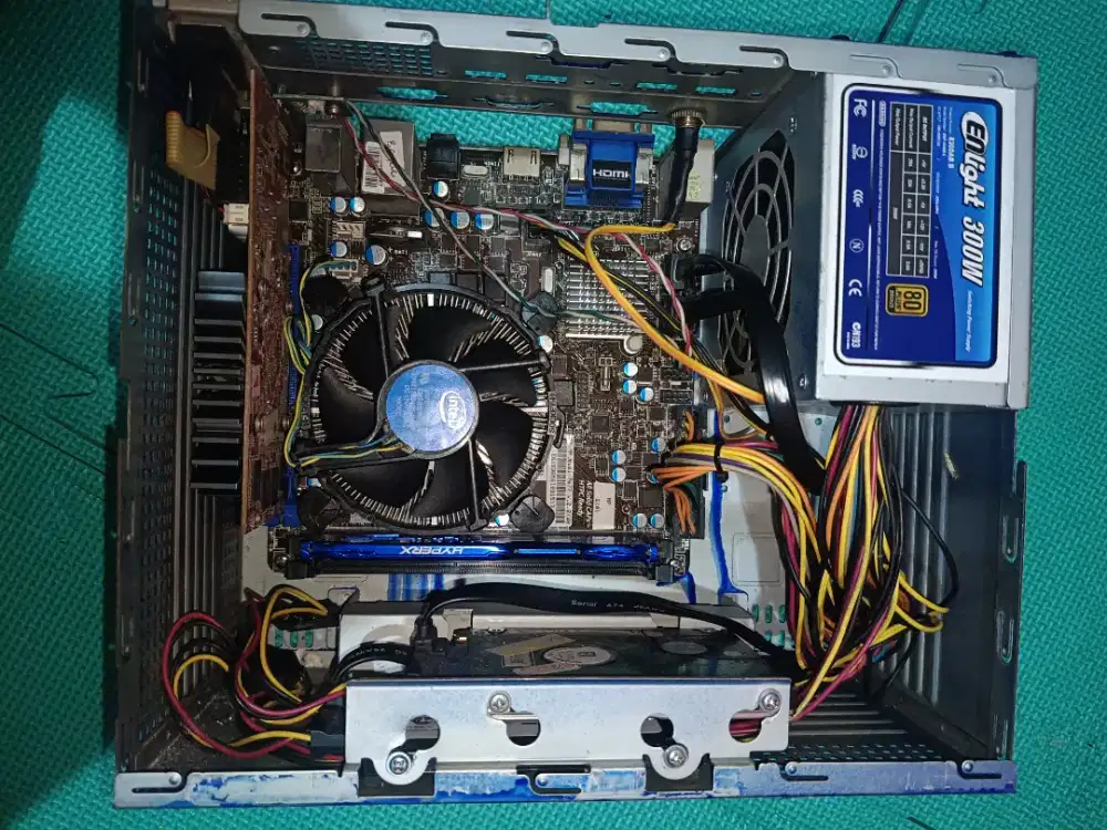 Pc/cpu mini itx i5 2400 r7 240