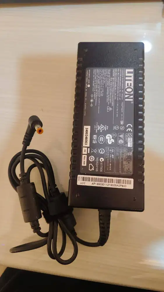 Adaptor Liteon 135W Model PA-1131-07 19V 7.1A