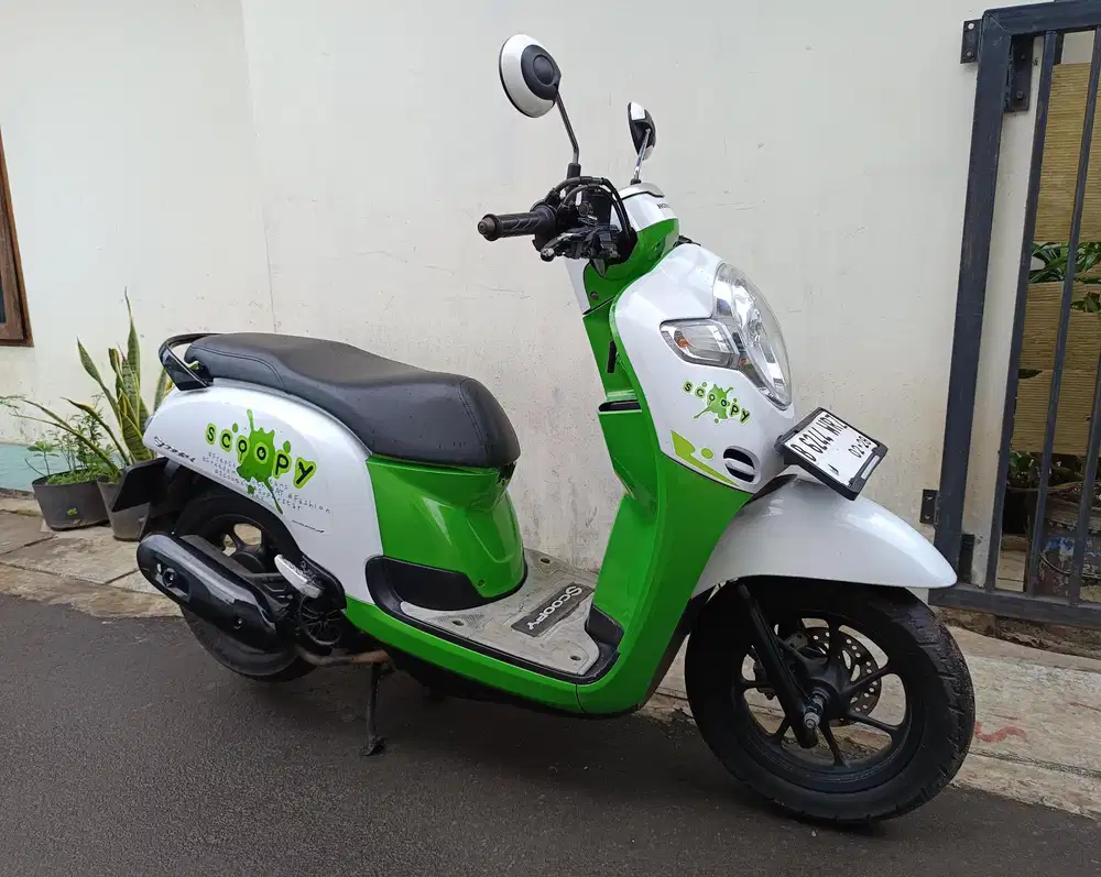 Honda Scoopy donat 2018 lengkap mesin halus