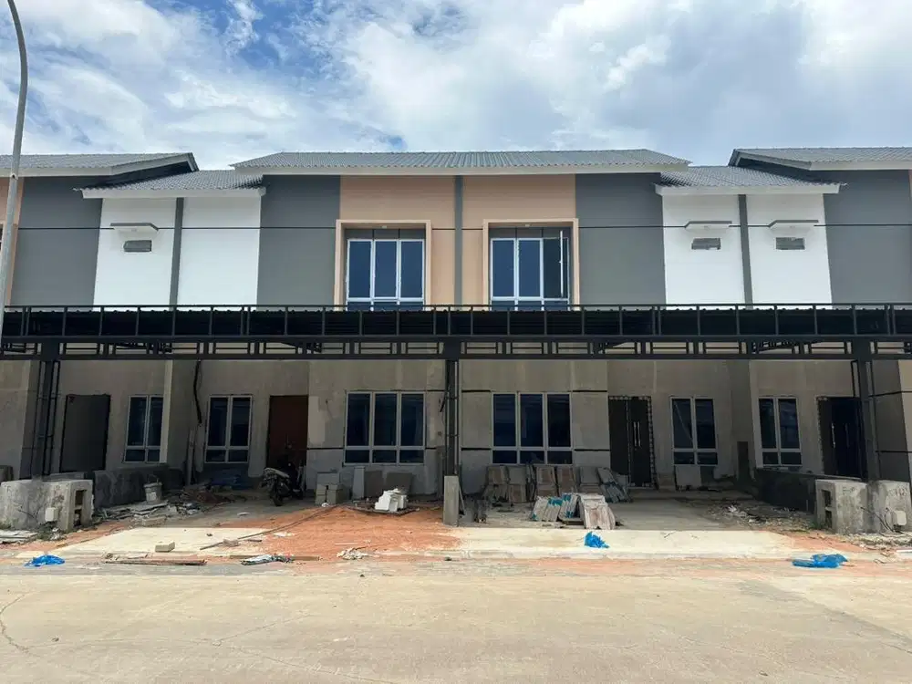 Dijual Murah rumah 2lantai Golden city residence 2 row utama Batam