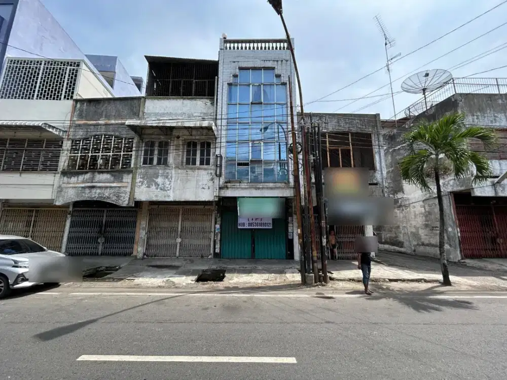 Ruko di Jalan. Sutrisno ( Dekat Thamrin )