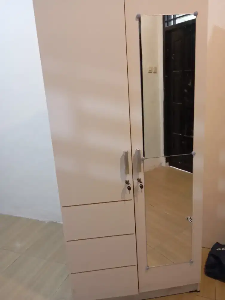 Jual lemari  pakaian