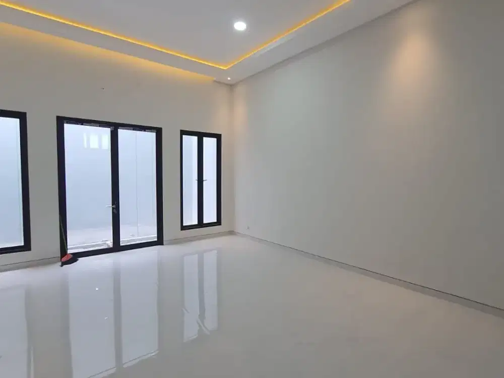 Bangunan 2.5 Lantai Rumah Fullerton Citraland Utama Baru Gress