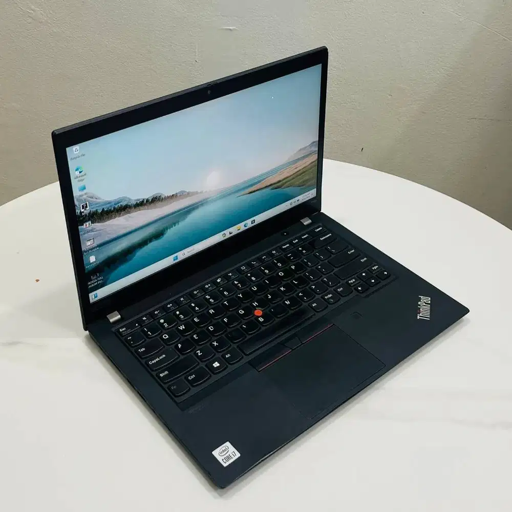 Laptop Lenovo Thinkpad P14s Core i7 Gen10 RAM 16GB 14inch N-EC