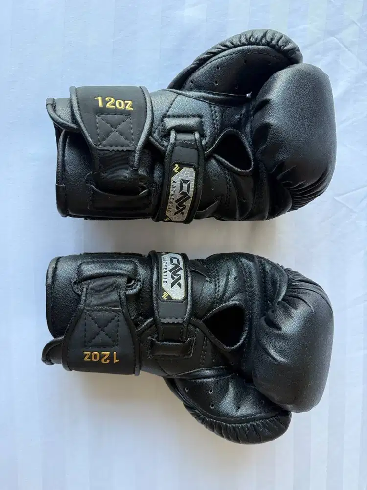 Sarung tangan tinju ONX X-Factor 12Oz