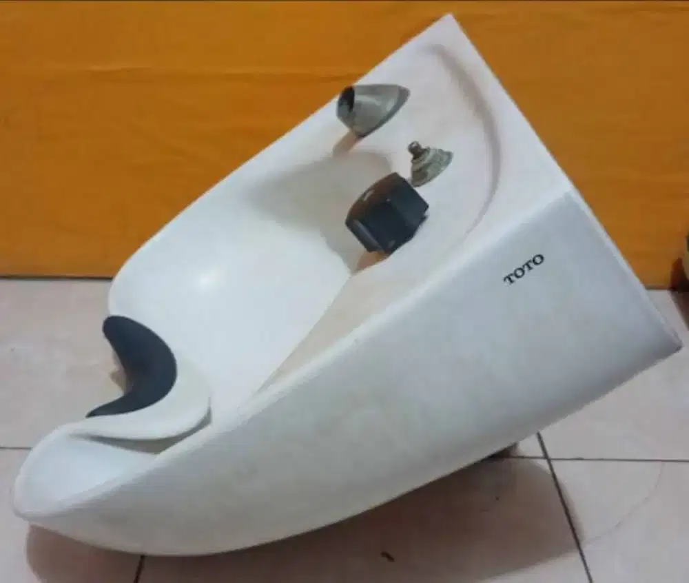 Kepala washbak keramik keramas untuk salon /barbershop