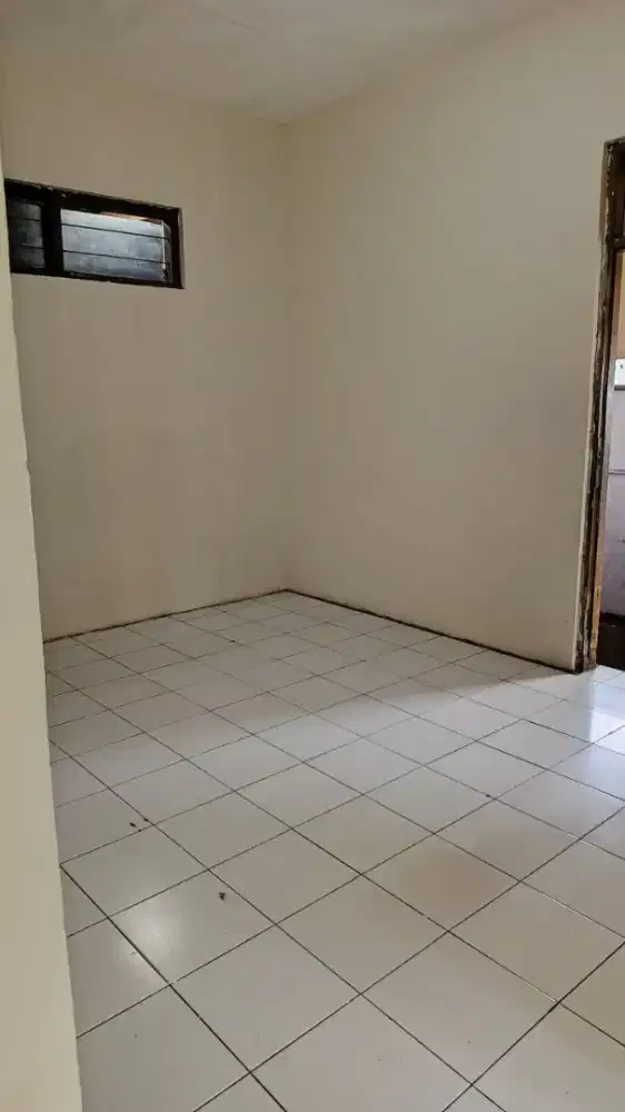 Dikontrakan per tahun/ Di jual