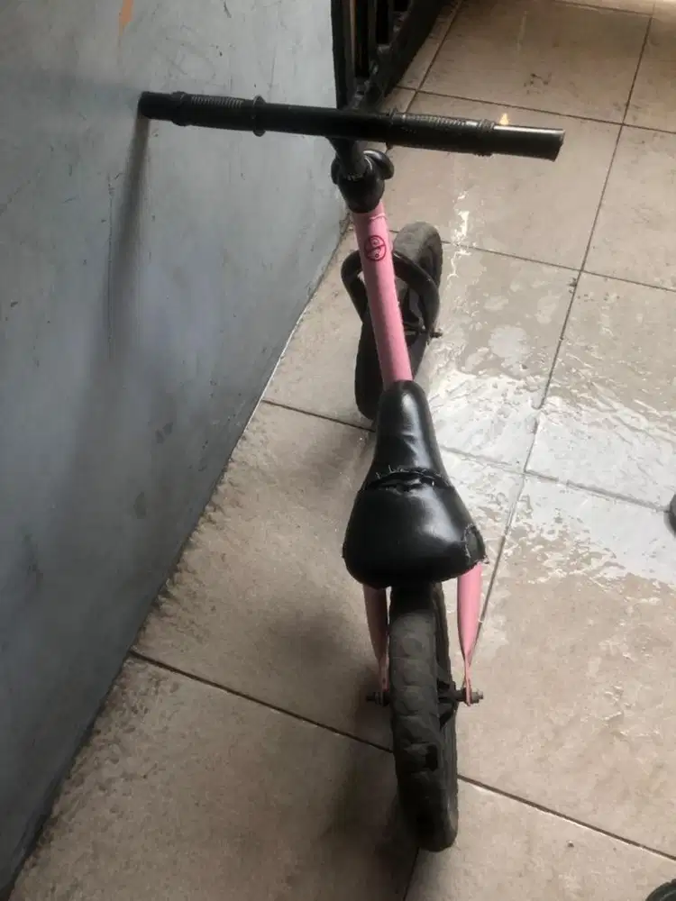 Sepeda tanpa goyes anak