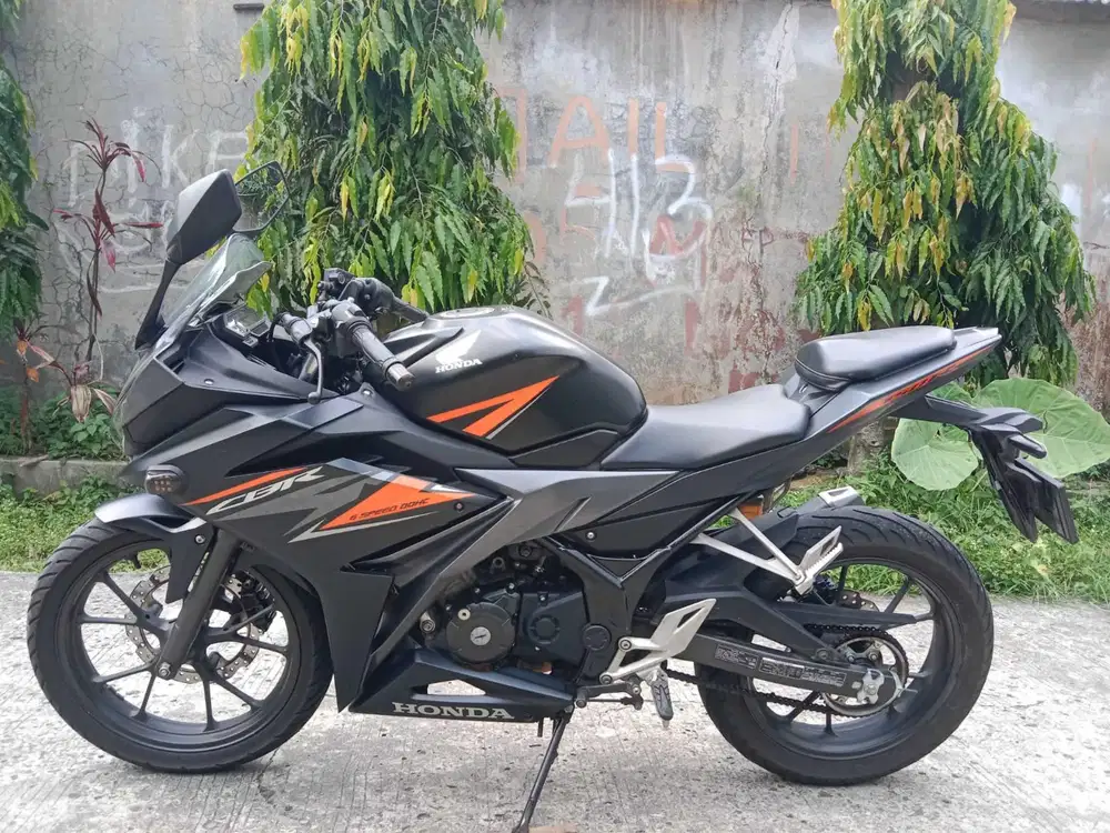 Promo DP serba 500, Honda CBR 150 R LED th 2019 cash/kredit