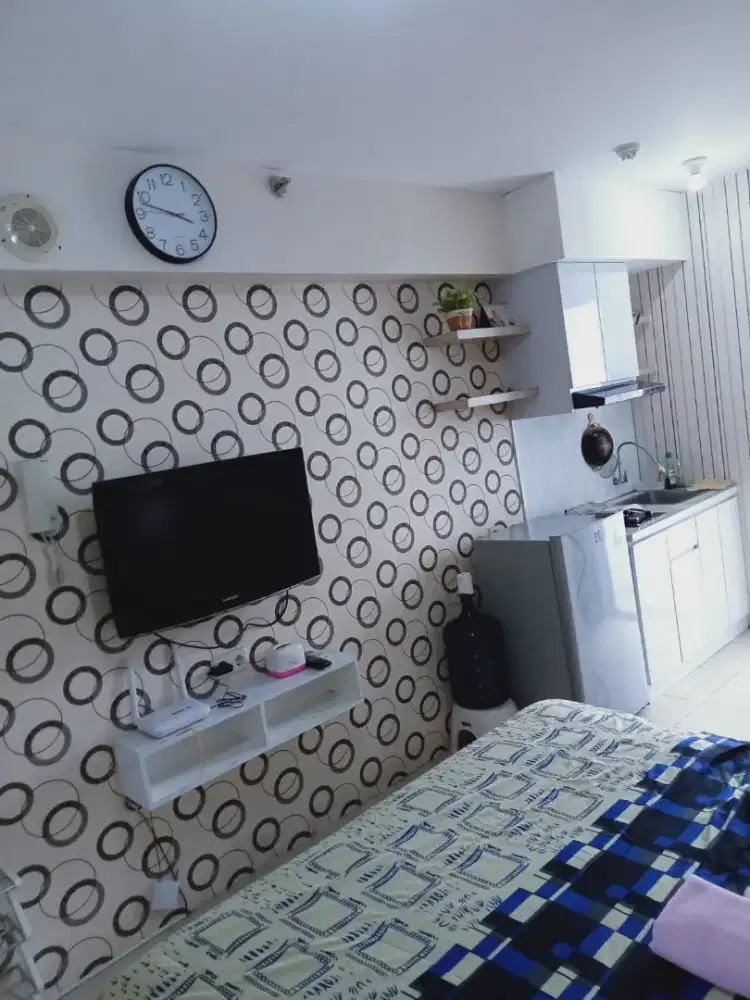Studio Furnish Atas Mall Apartemen Bassura Disewakan Free IPL
