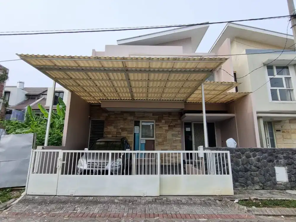 Rumah Siap Huni 2 Lantai di Kawasan Eksklusif Pantai Mentari, Kenjeran