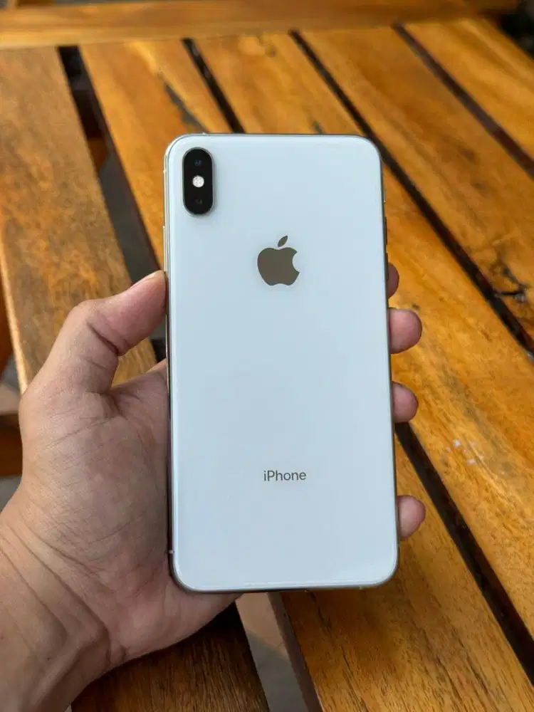 iPhone XS Max 256GB Silver Beacukai