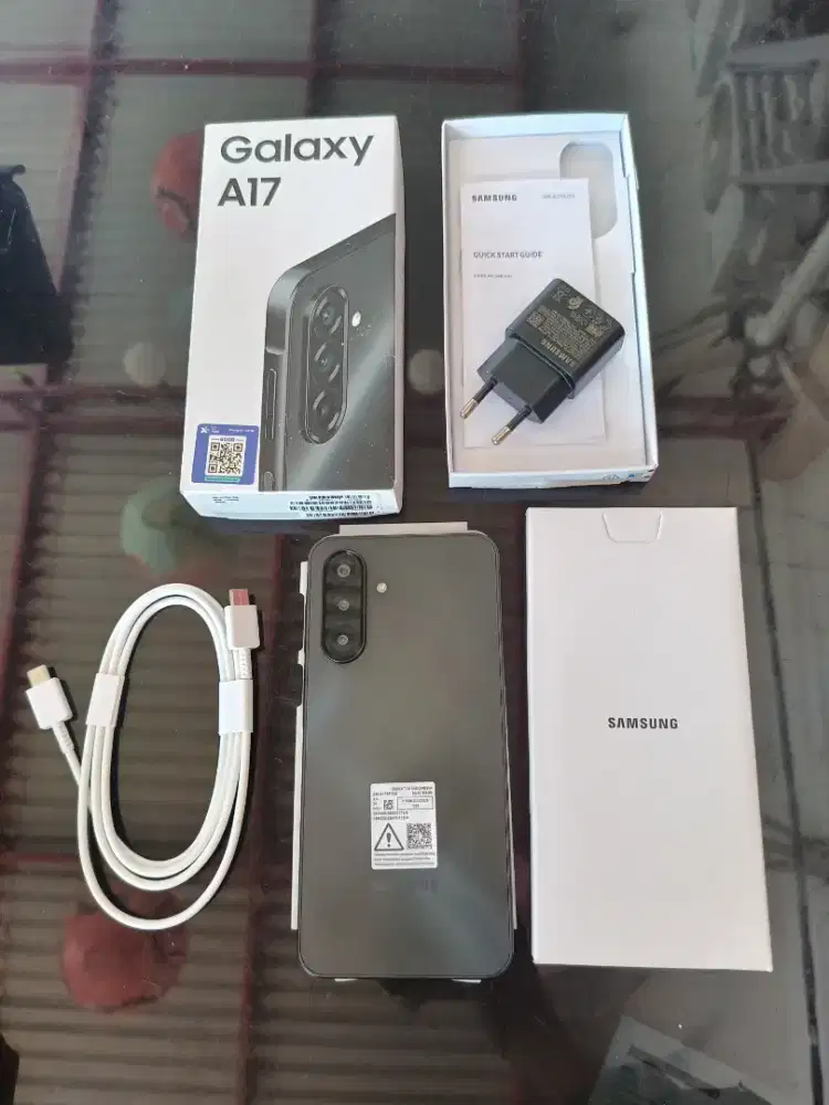 Samsung A17 8/256gb
