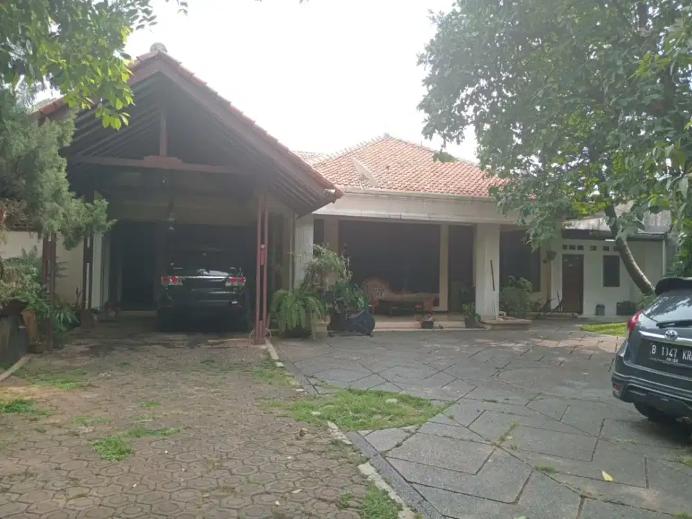 Dijual Tanah Luas 1.398 M2 SHM Jalan Ciledug Raya Jakarta Selatan