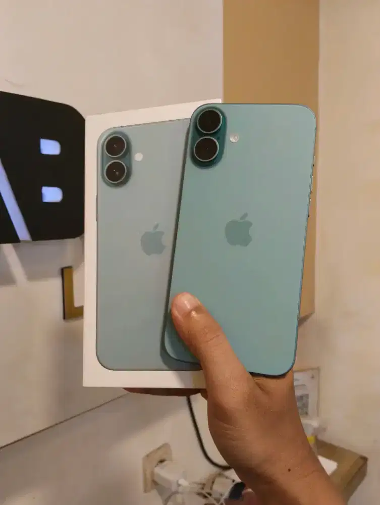 Jual Iphone 16 Plus 256Gb Second Ibox Mulus BH 99% Garansi Aktif