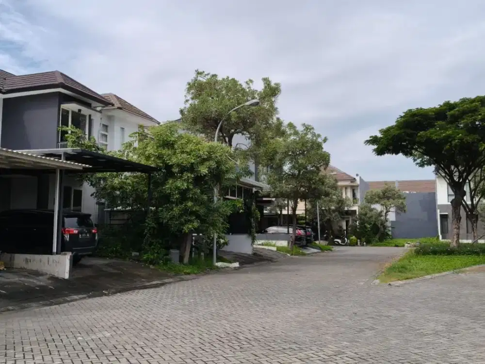 Rumah Bukit Palma Surabaya Second Siap Huni Posisi Fav Depan Taman