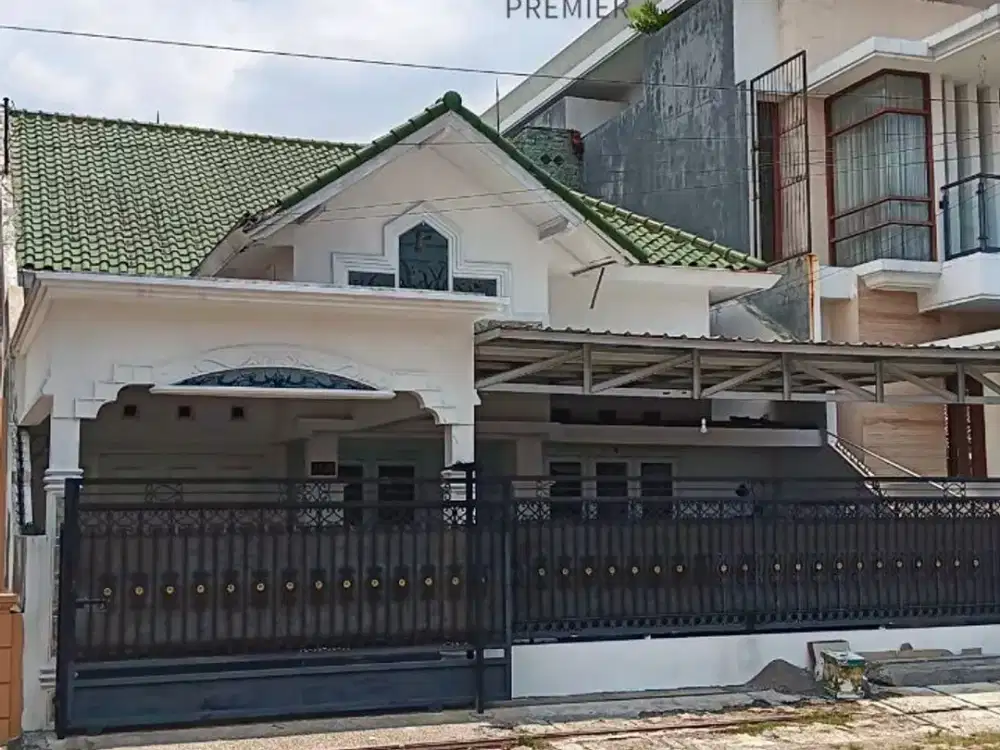 Dijual Rumah Terawat 2Lt Siap Huni Lokasi Paling Depan Lingkungan Bebas Banjir Lokasi Strategis Dekat Kampus Ternama dan Rumah Sakit di Araya