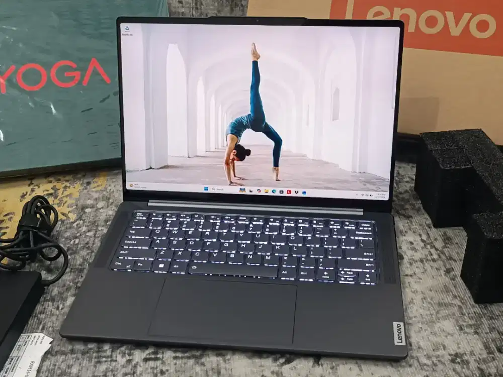 Lenovo Yoga Pro 7 Core i7-13700H 16GB 1TB RTX 4050 Touch OLED ADP 2026