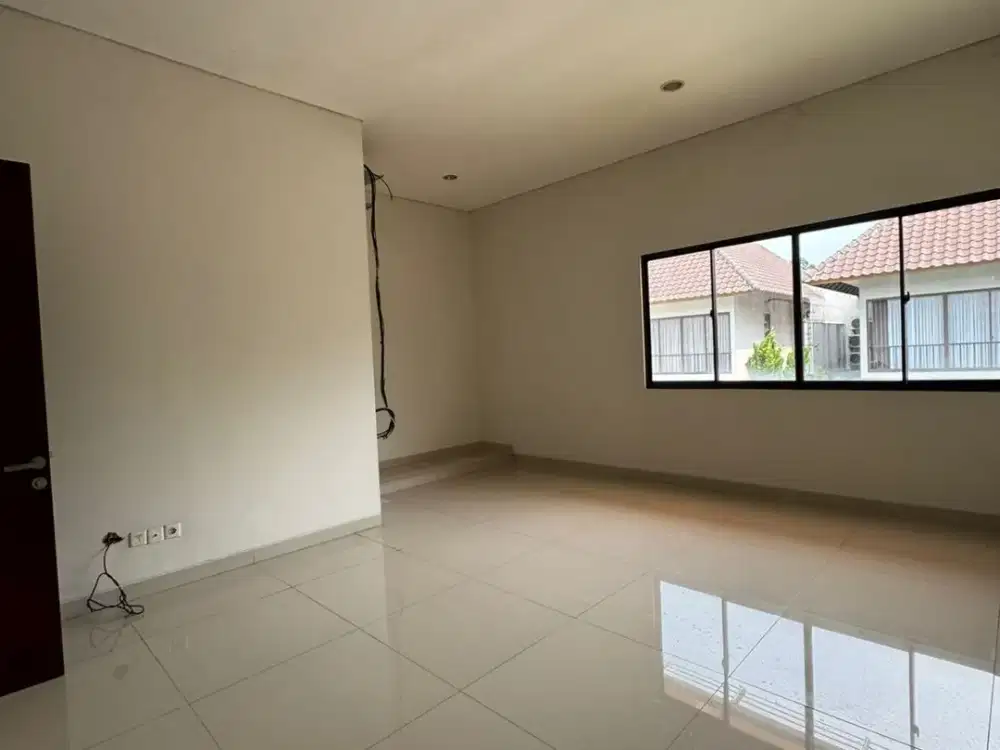 Rumah Split Level di De Heliconia – De Park BSD