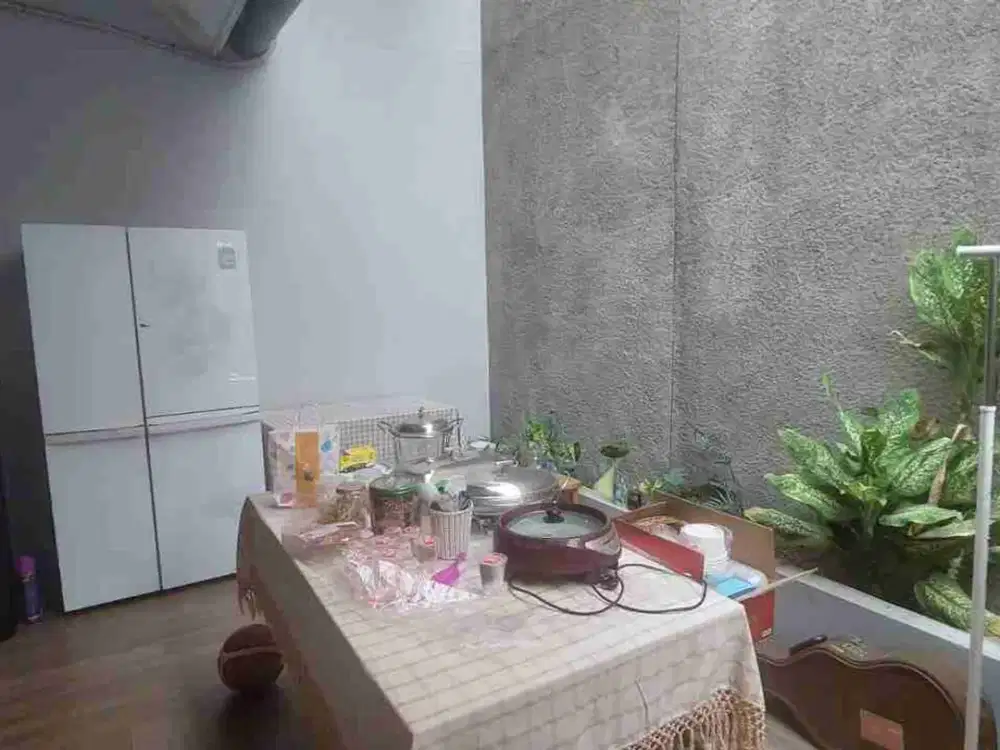 jual cepat rumah 2 lantai siap huni dekat sport club di Jakarta garden city Jakarta timur