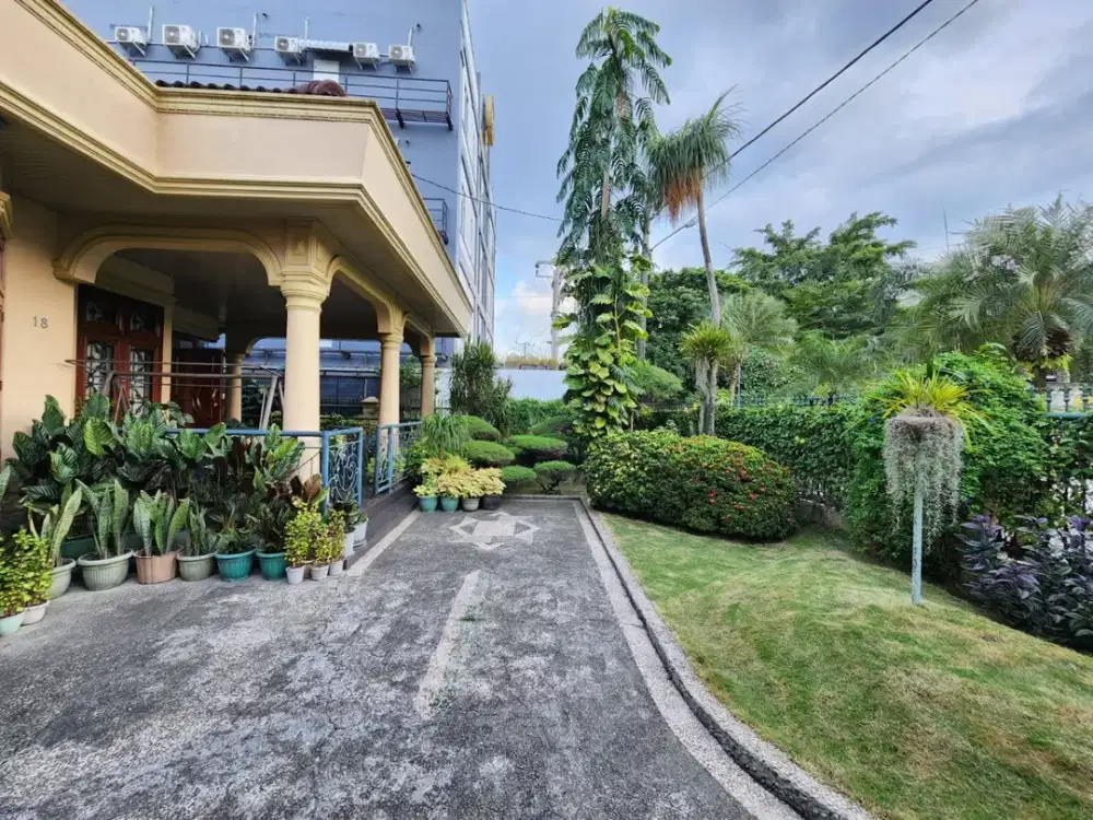 Villa di Jalan Sukasari ( STM )