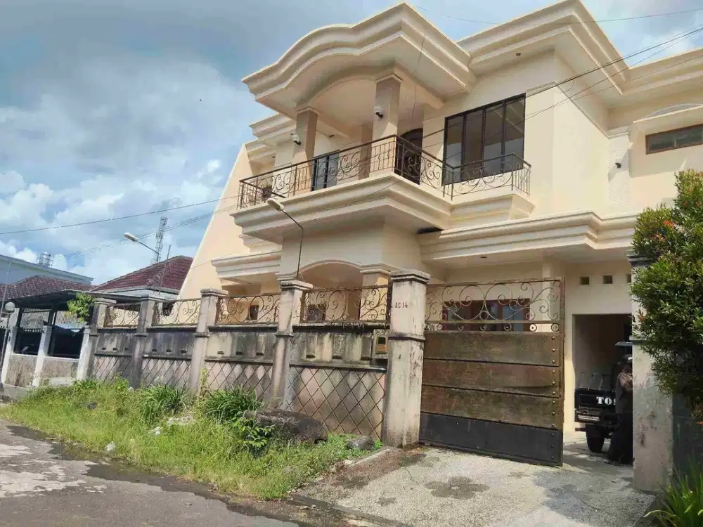 Disewakan rumah 2lt siap huni