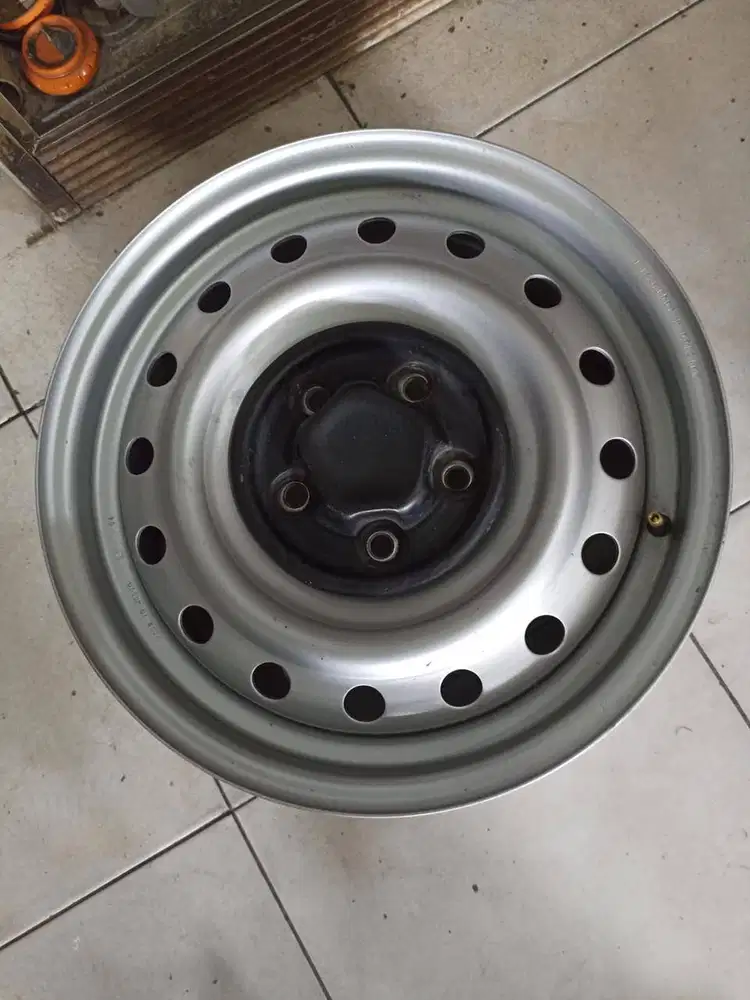 velg Kaleng R16 5x114
