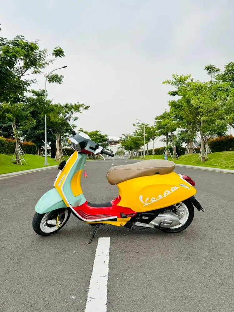 BU Dijual Cepat Termurah Top Vespa Wotherspoon Sprint 2017
