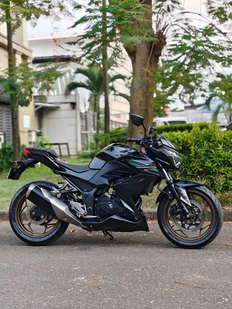 KAWASAKI Z250 FI 2013 HITAM KM 12K PAJAK ON SIAP GASPOL