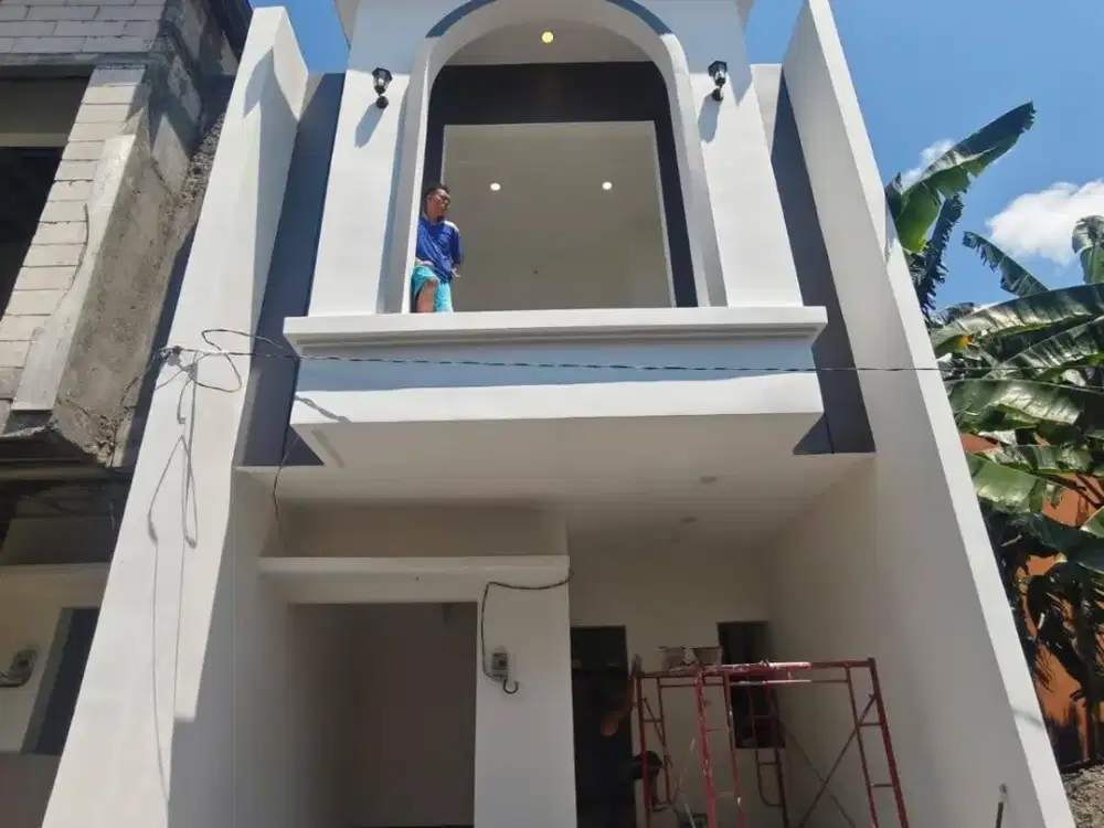 Dijual Rumah Strategis Area Mayjend Sungkono Surabaya