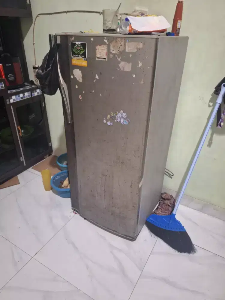 Kulkas sharp bekas 1pintu