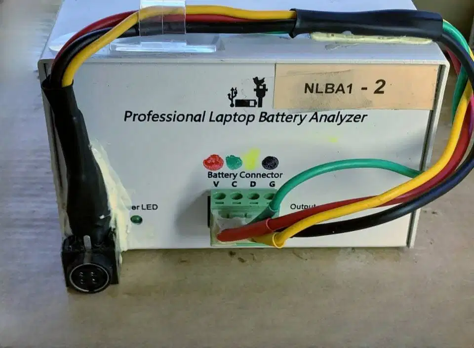 NBLA1-Professional Laptop Battery Analyzer and Repair Tool good condi.