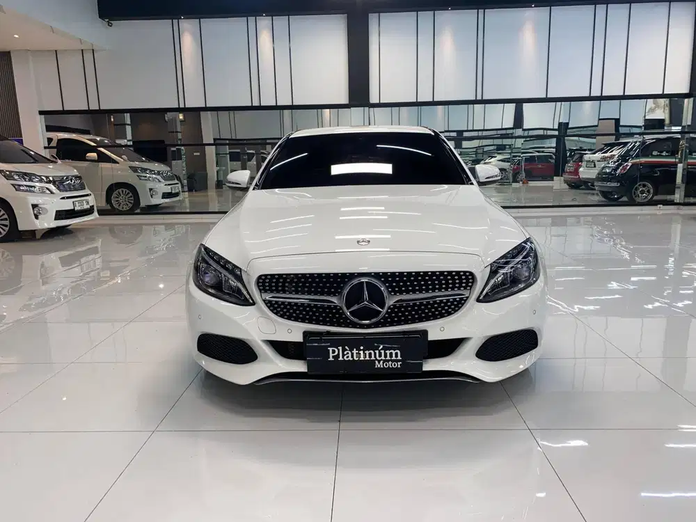 MERCEDES BENZ C200 AT