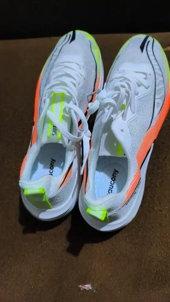 Sepatu Saucony Size 44