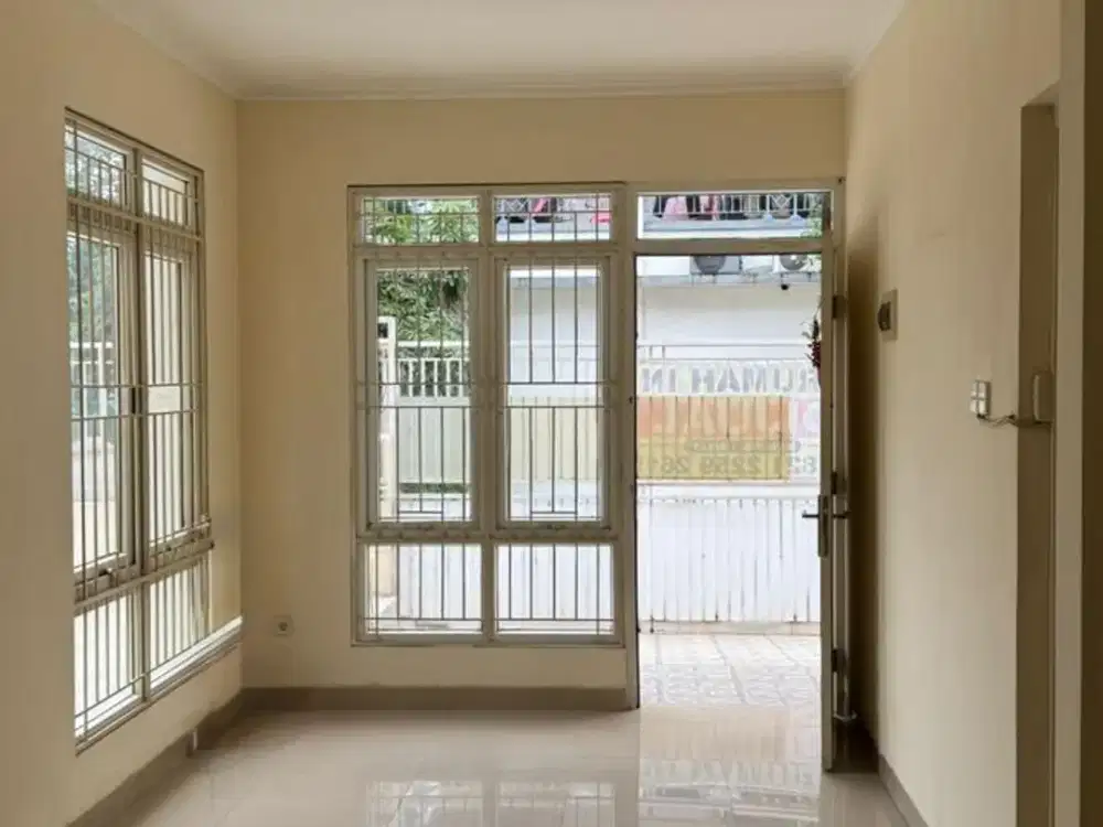 Dijual Rumah di Park Residence, posisi Hook