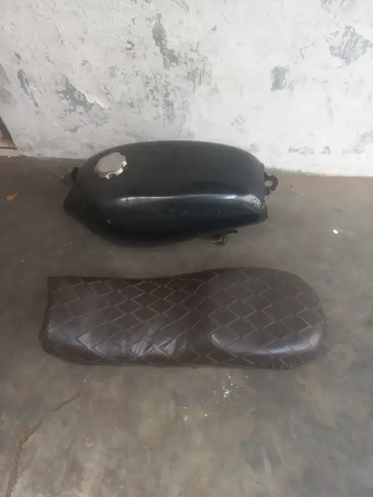 Tangki CB+Jok Motor Custom